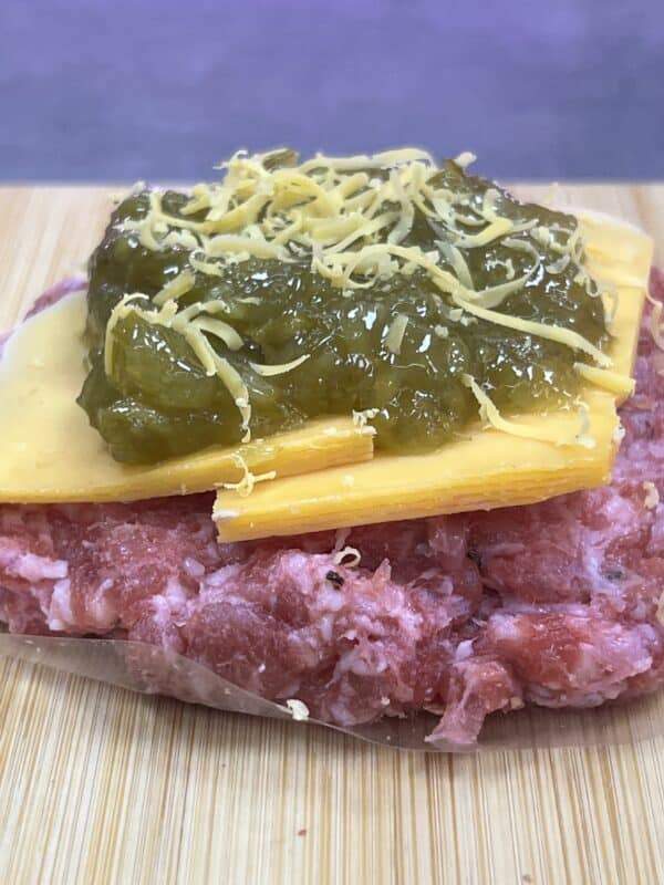 Hamburguesa con cheddar y pimiento